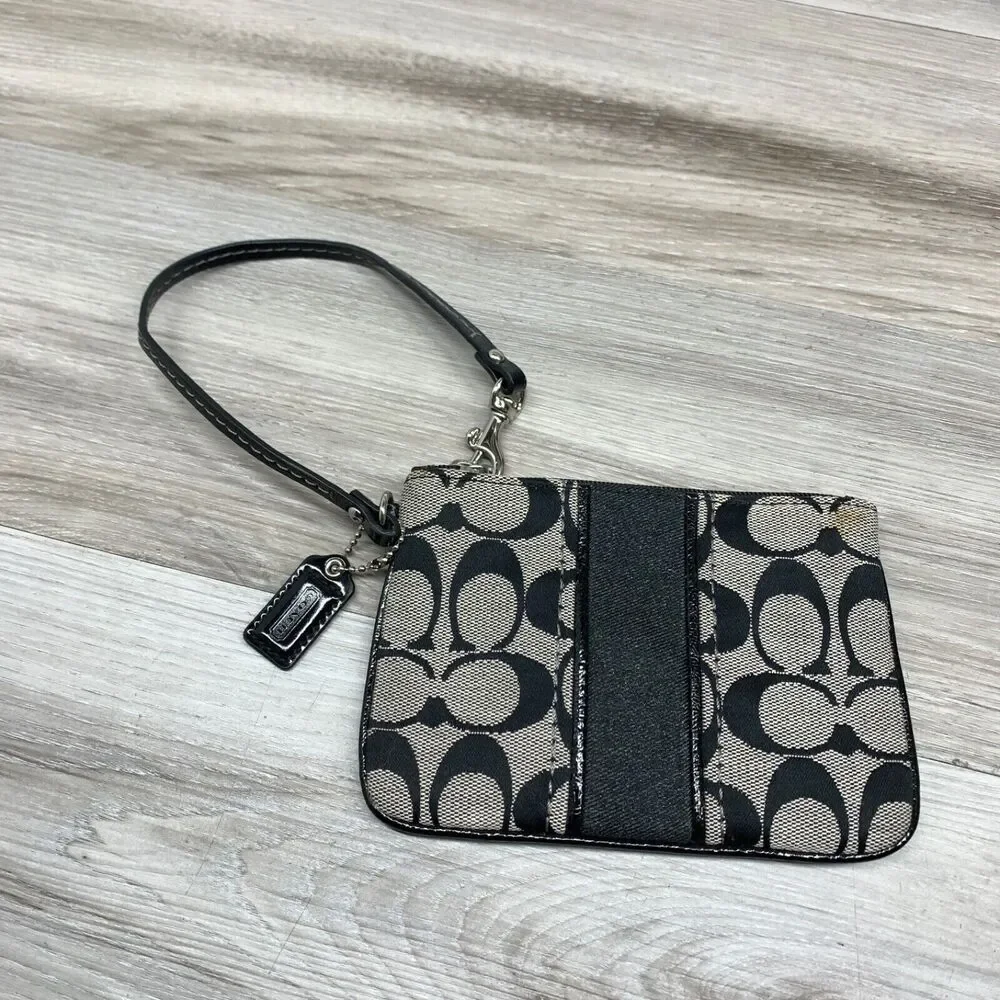 SIGNATURE SMALL WRISTLET (COACH F49174)‎ BLACK